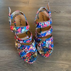 Qupid strapping heels